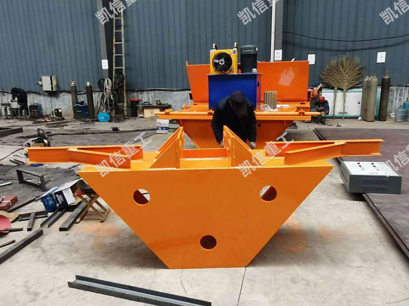 梯(tī)形溝渠成型機