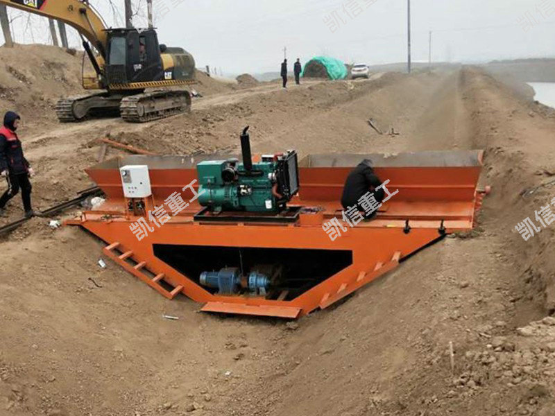 大型（xíng）灌溉（gài）渠成型機