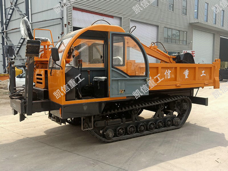 履帶（dài）隨車（chē）挖（wā）