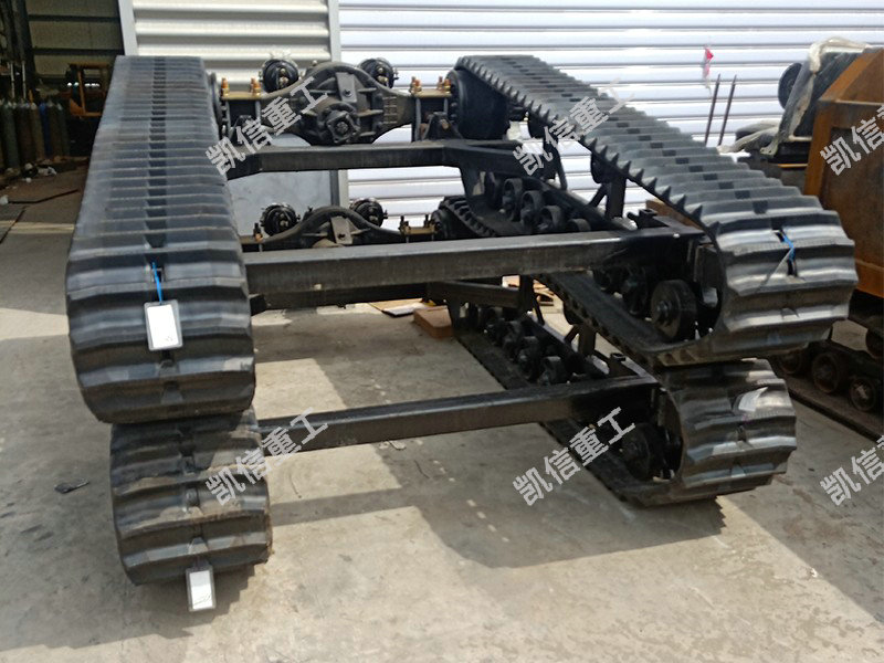 機械(xiè)傳動橡膠(jiāo)履帶底盤