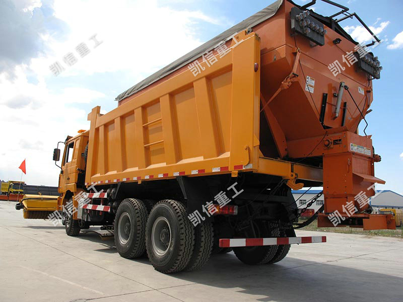 車（chē）載（zǎi）式融雪撒布機