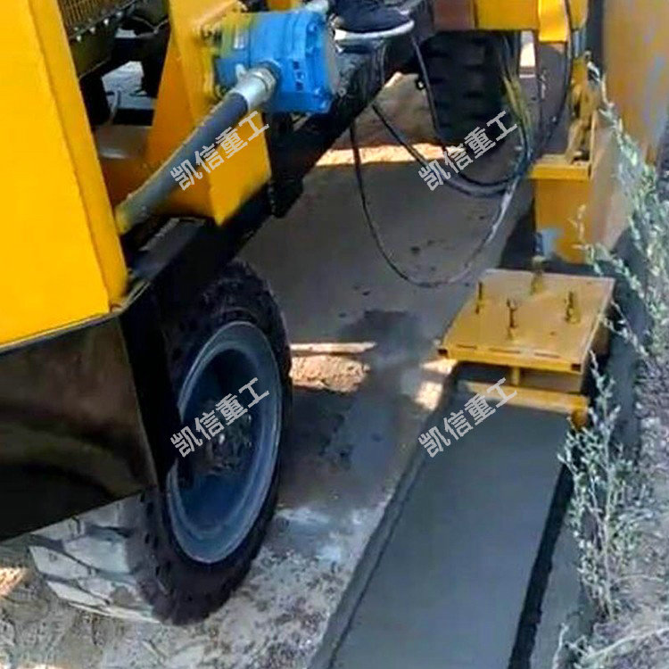 路平石滑膜（mó）機