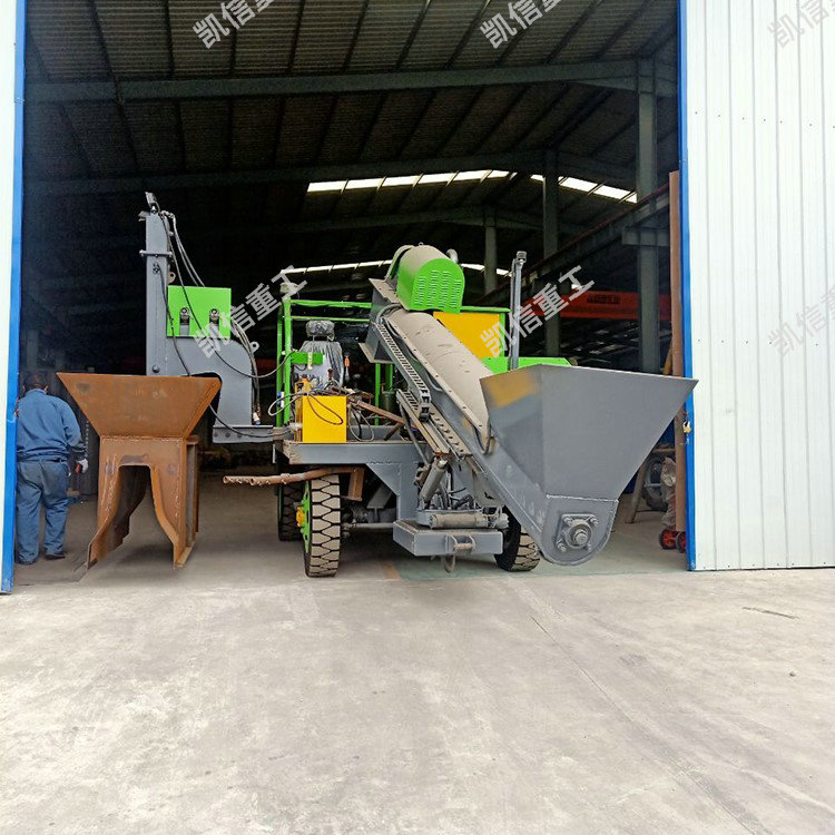 大型公路邊溝（gōu）滑（huá）模機