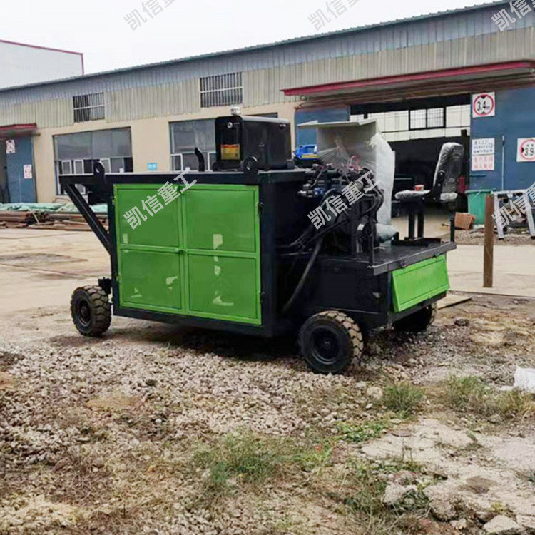 小型（xíng）路沿石滑模機