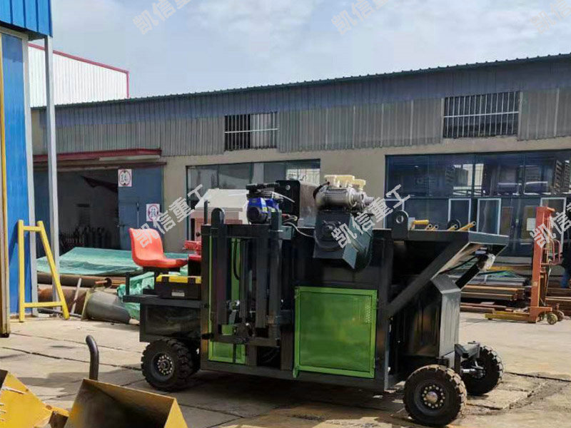 路緣石滑（huá）模機