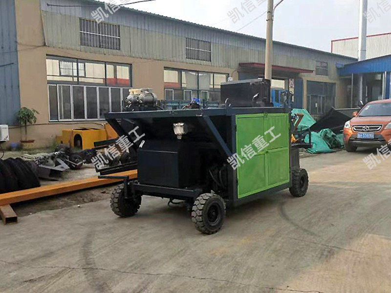 現澆成型路平石滑模機