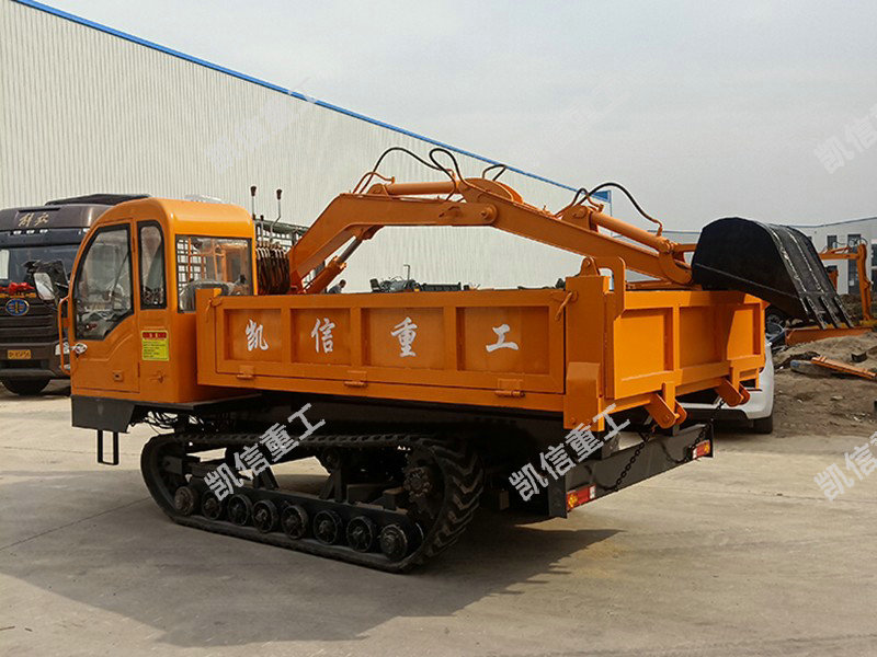 履（lǚ）帶隨車挖