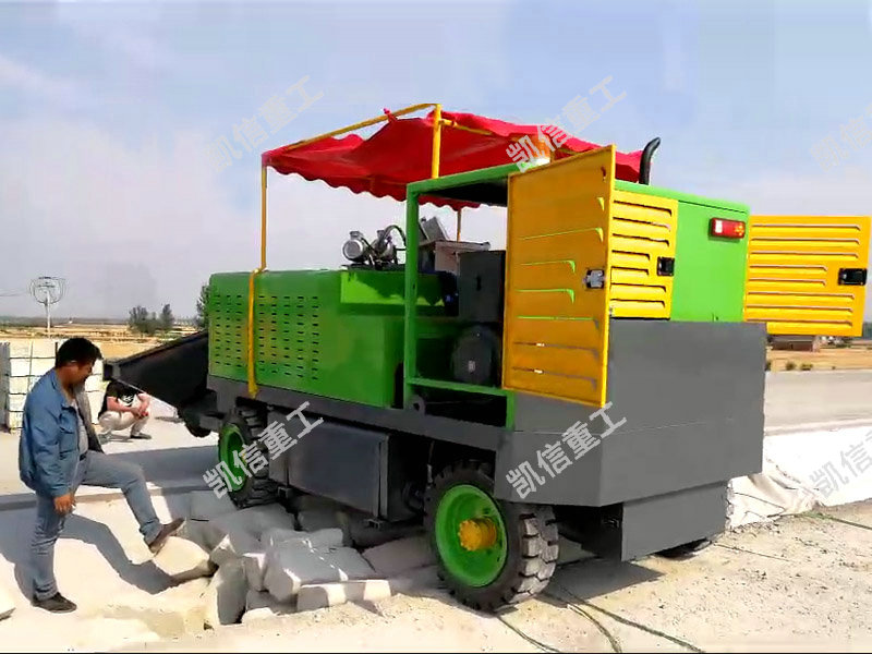 路緣石（shí）滑膜機