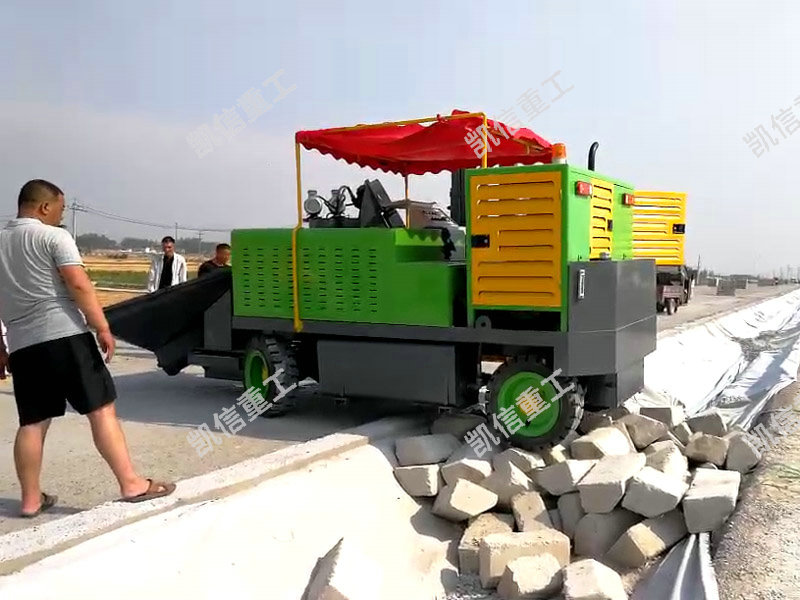 路緣（yuán）石滑膜機