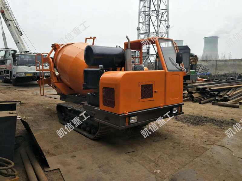 履帶（dài）罐車