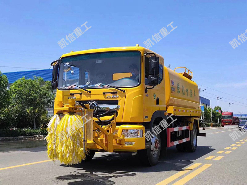 護欄清洗（xǐ）車（chē）