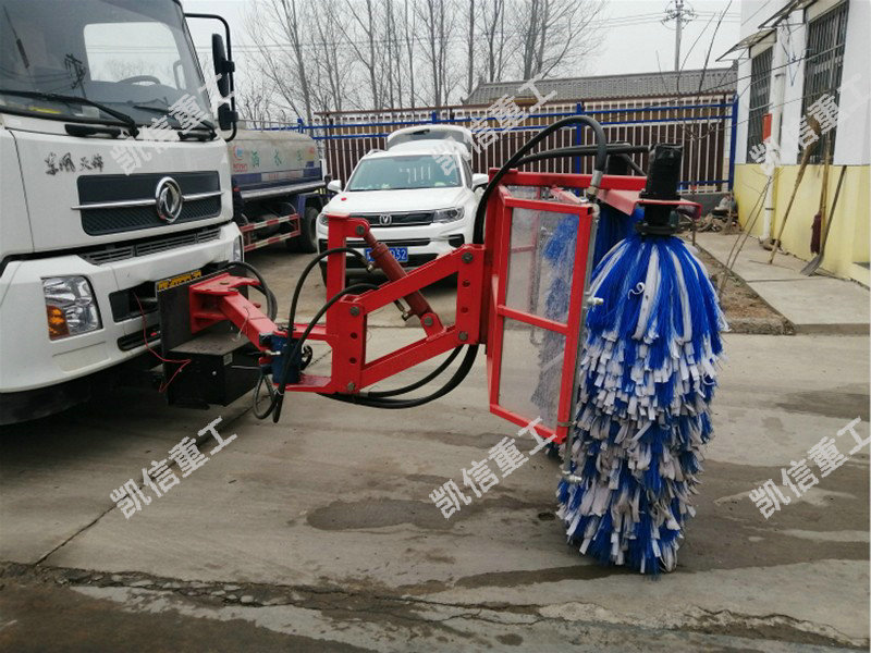 護欄(lán)板清洗車